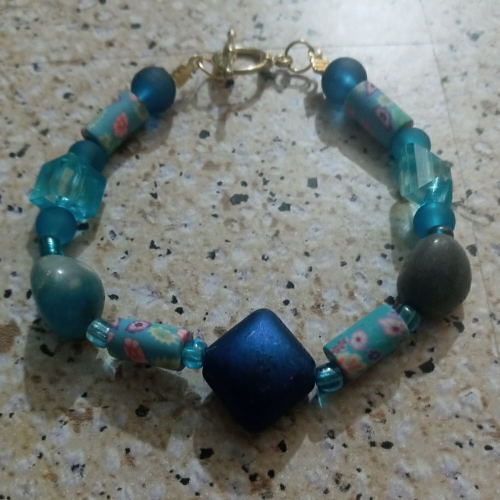 Customize charm bracelet   - Picture 5 of 10